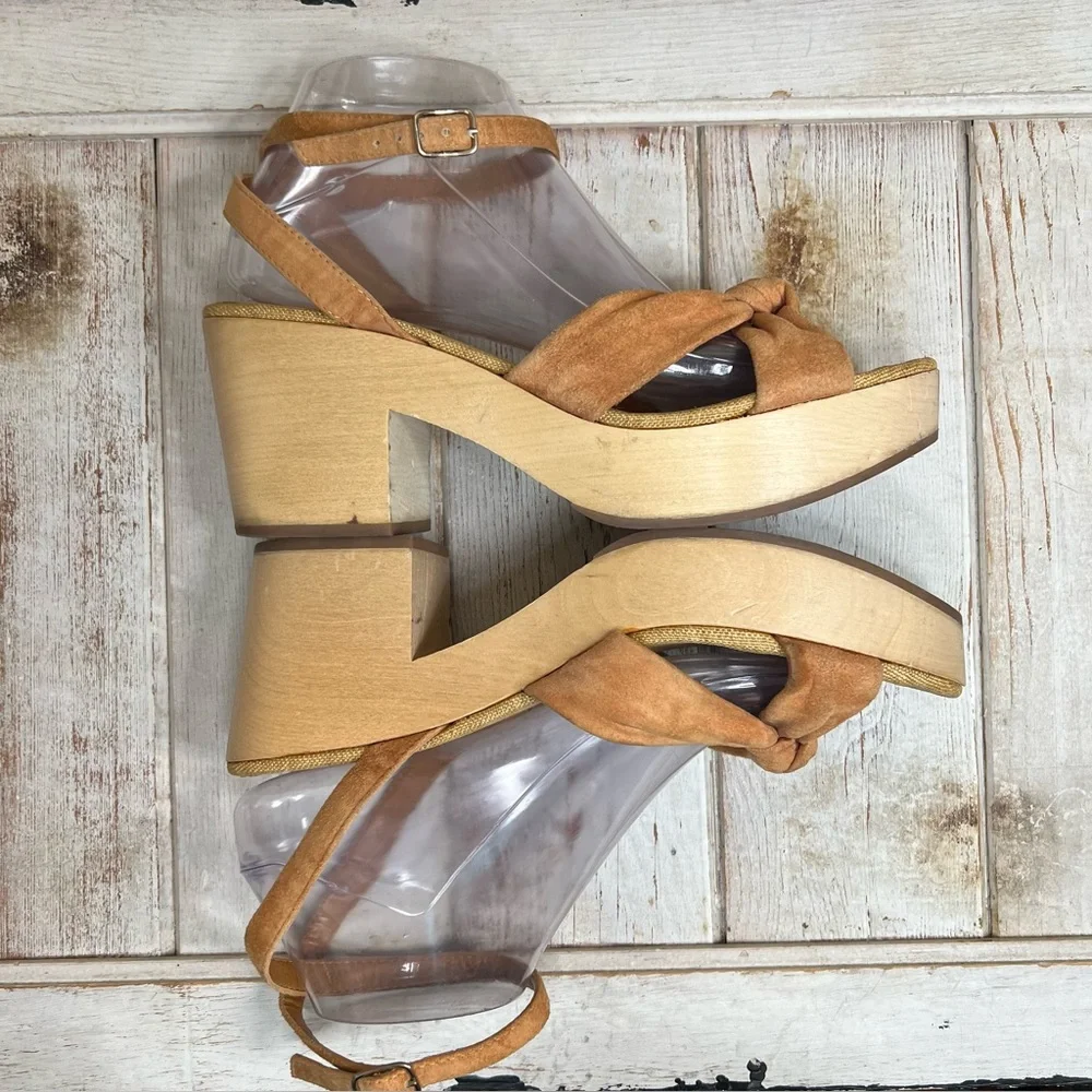 Miss Albright Wood Platform Sandals